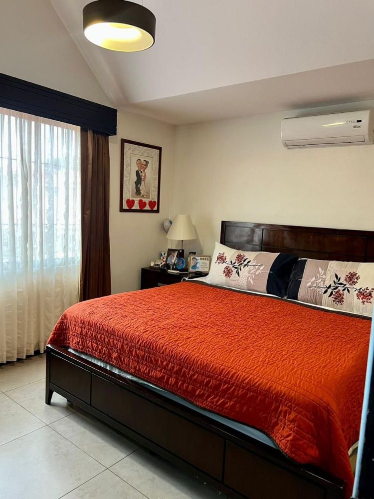 Casa en Venta en Heredia, Costa Rica