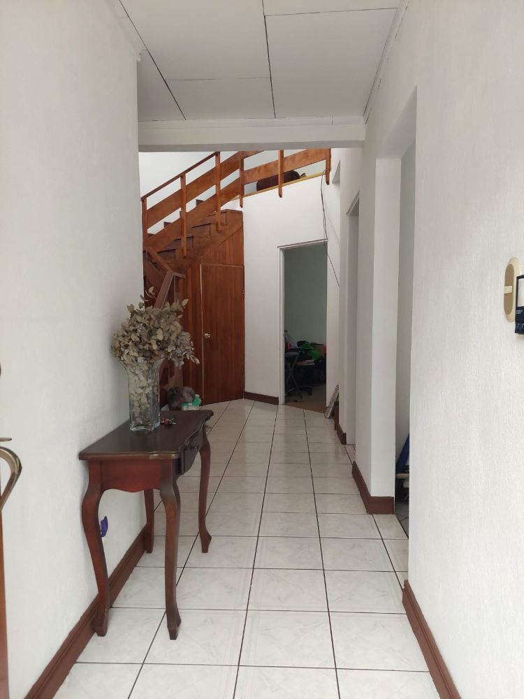 Casa en Venta en Curridabat, Costa Rica